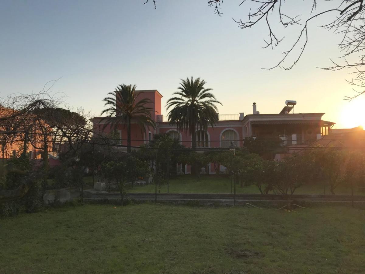 Villa Aura Torre del Greco Bagian luar foto