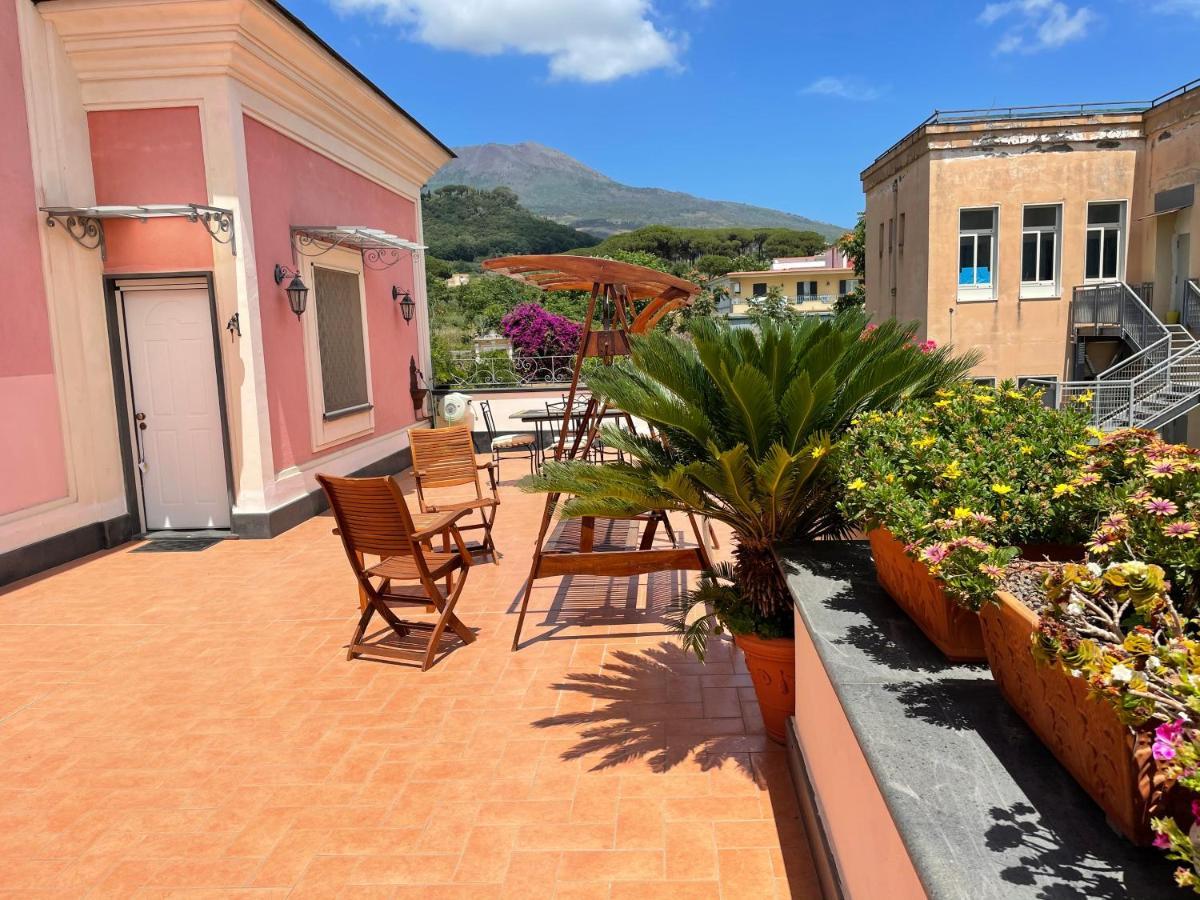 Villa Aura Torre del Greco Bagian luar foto